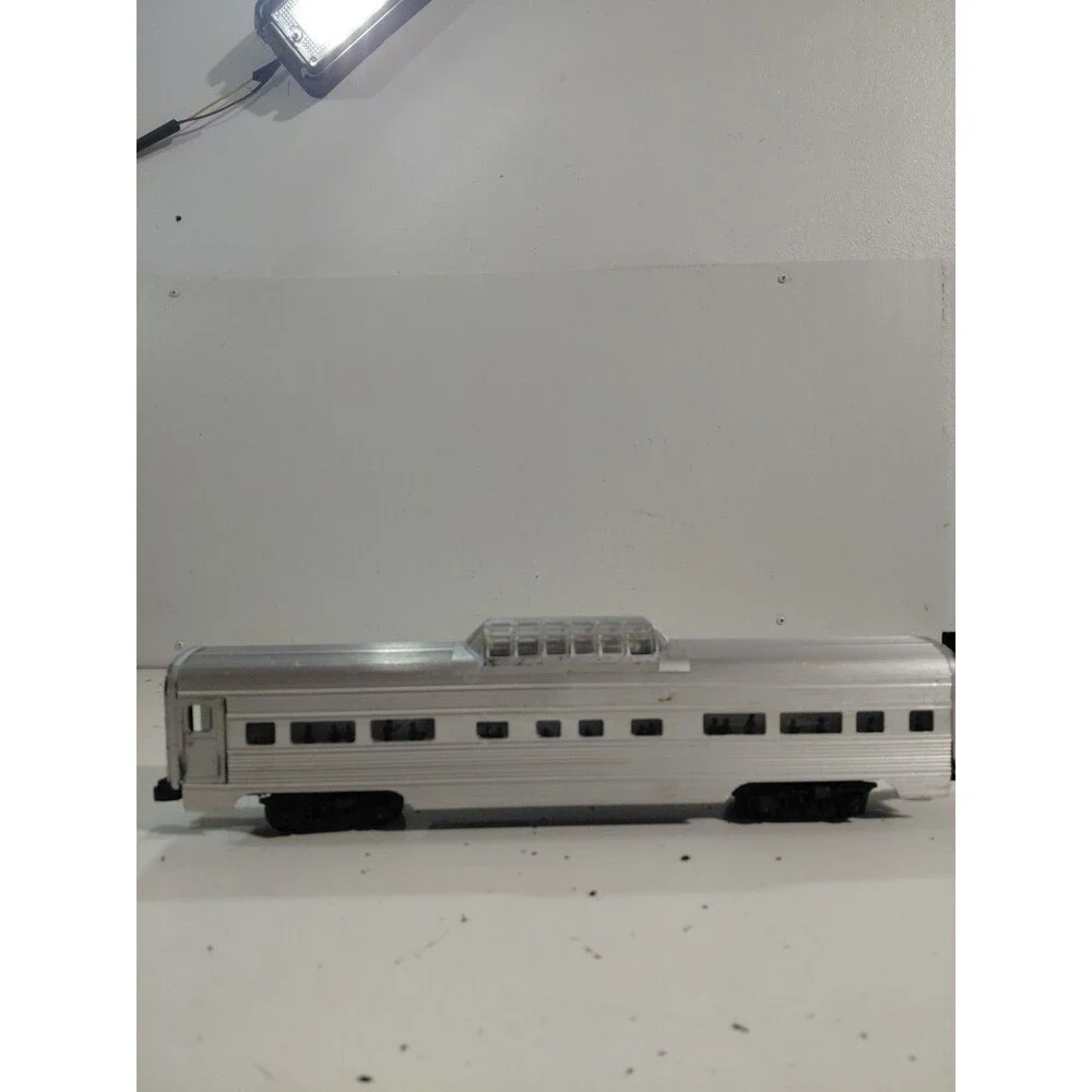 Lionel 2532 O Gauge Model Railroad Lines Silver Range Vista Dome Passenger Car